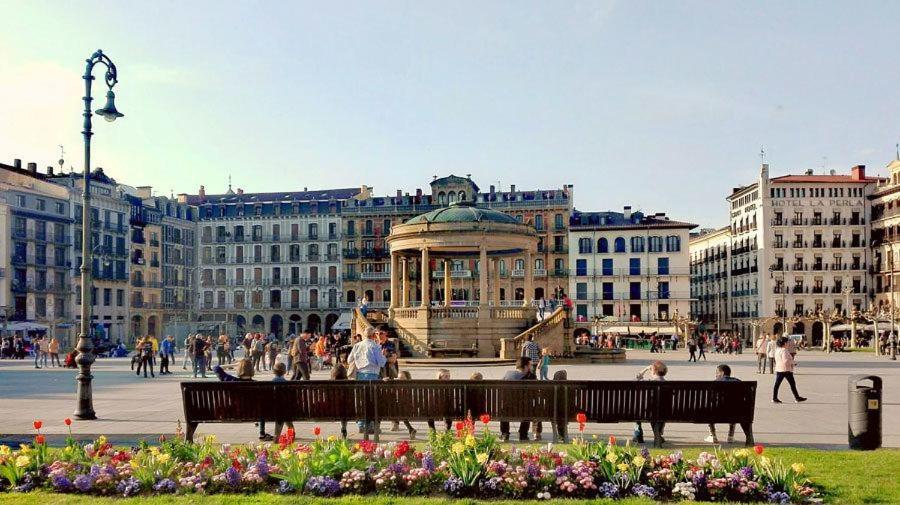 Espacioso Apartamento En El Centro De 팜플로나 외부 사진